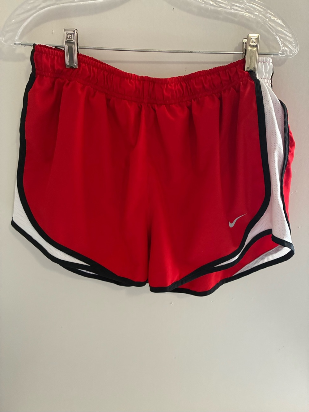 Nike Shorts Women Large Red White Black Dri-Fit Breathable Running Workout Gym